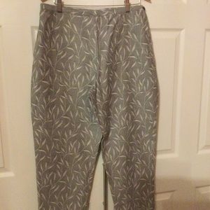 Nygard Collection Linen Blend Silver Patterned Capris